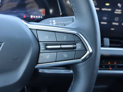 New 2026 Chevrolet Equinox LT w/ Midnight Edition AWD/4WD image 9