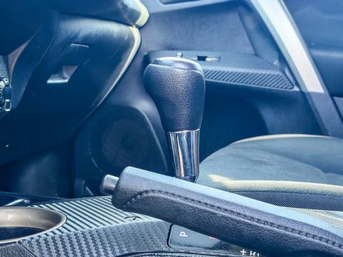 Used 2015 Toyota RAV4 LE image 20