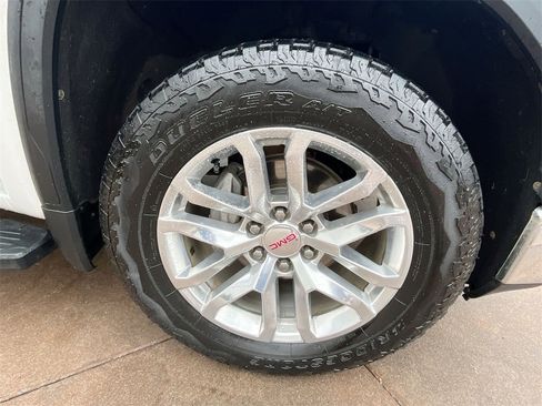 Used 2019 GMC Sierra 1500 SLT w/ SLT Premium Package image 9