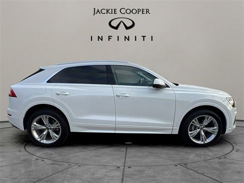 Used 2022 Audi Q8 Premium Plus w/ Premium Plus Package image 6