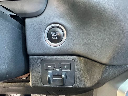 Used 2023 Toyota Tundra Platinum AWD/4WD image 40