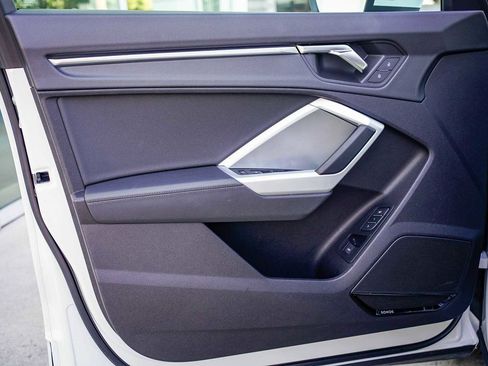 Used 2023 Audi Q3 2.0T Premium Plus w/ Premium Plus Package image 19