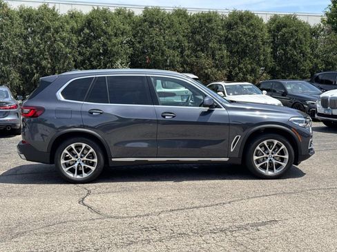 Used 2022 BMW X5 xDrive40i w/ Premium Package AWD/4WD image 4
