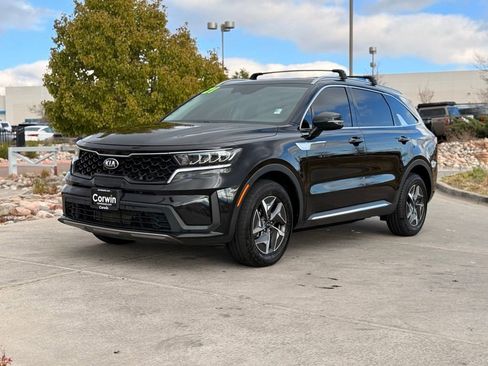 Used 2021 Kia Sorento S FWD image 3