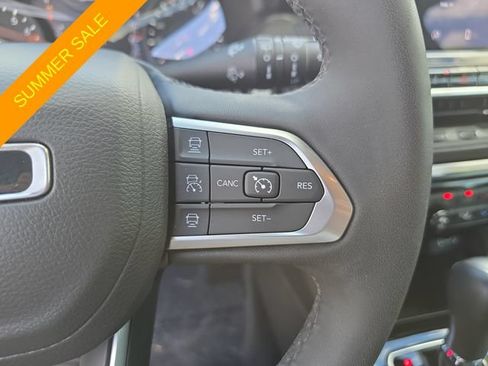 Certified 2025 Jeep Compass Limited w/ Sun & Sound Group AWD/4WD image 23