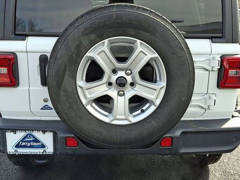 Used 2019 Jeep Wrangler Unlimited Sport S image 28