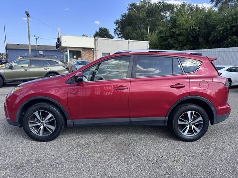 Used 2016 Toyota RAV4 XLE AWD/4WD image 8