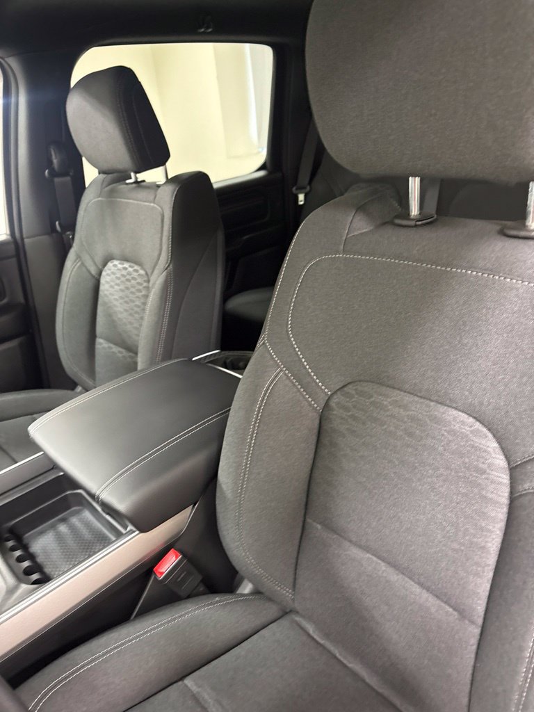 New 2027 RAM 1500 Express AWD/4WD image 16