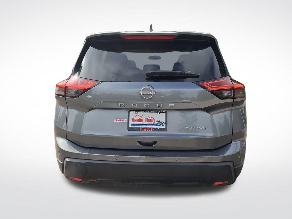 Used 2024 Nissan Rogue SV AWD/4WD image 4