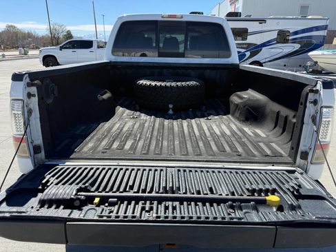 Used 2012 Ford F350 Lariat w/ FX4 4X4 Off-Road Pkg image 12