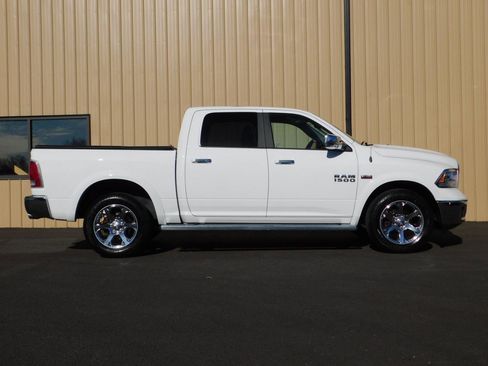 Used 2018 RAM 1500 Laramie image 3