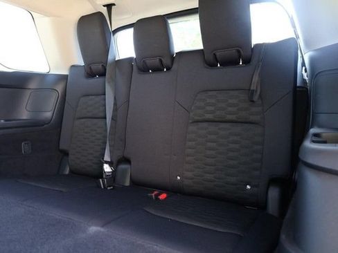 Certified 2025 Nissan Pathfinder SV FWD image 26