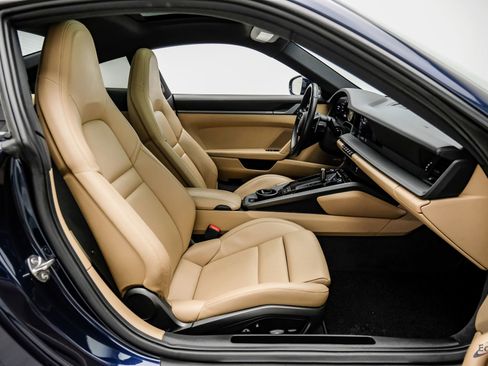 Used 2020 Porsche 911 Carrera RWD image 45