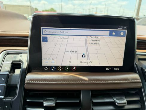 Used 2021 Chevrolet Suburban High Country w/ Premium Package image 25