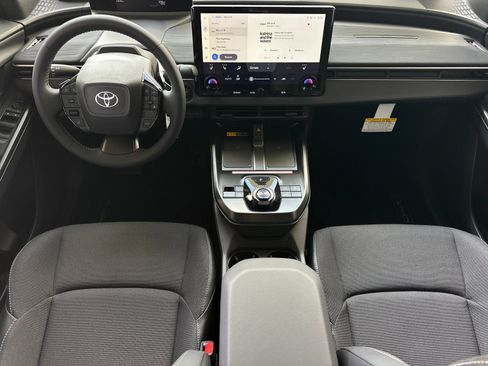 New 2026 Toyota C-HR AWD/4WD image 9