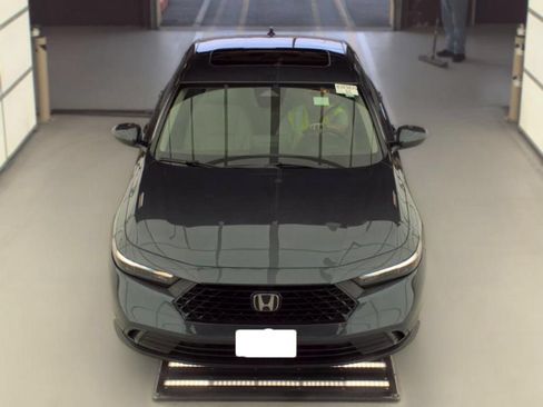 Used 2023 Honda Accord EX image 2