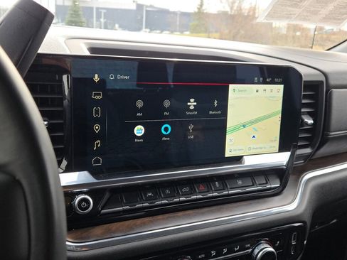 Used 2025 GMC Sierra 1500 SLT image 24