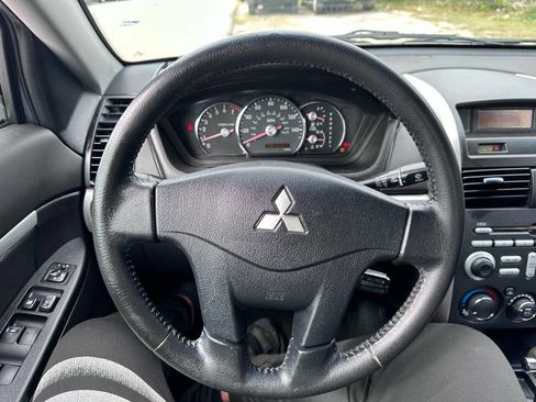 Used 2007 Mitsubishi Galant ES image 13