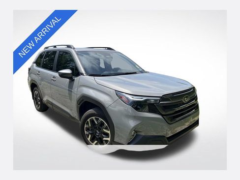 Used 2025 Subaru Forester Premium w/ Convenience Package #2 AWD/4WD image 1