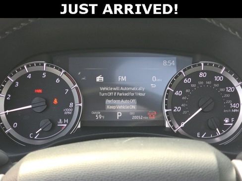 Used 2024 Toyota Highlander XLE image 26