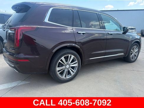 Used 2021 Cadillac XT6 Premium Luxury FWD image 3