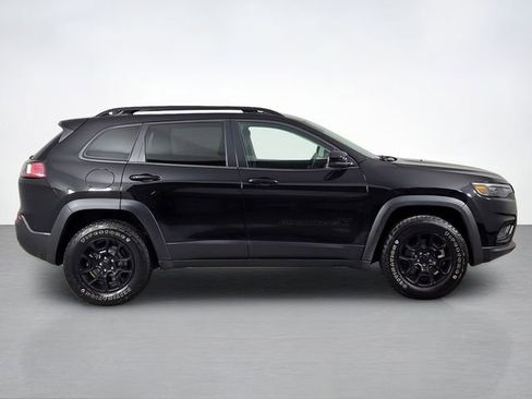 Used 2022 Jeep Cherokee Latitude image 2
