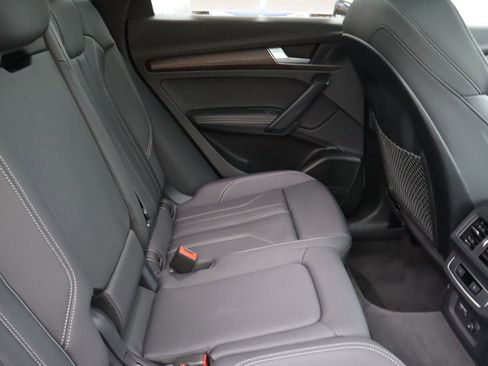 Used 2025 Audi Q5 e Premium Plus image 14