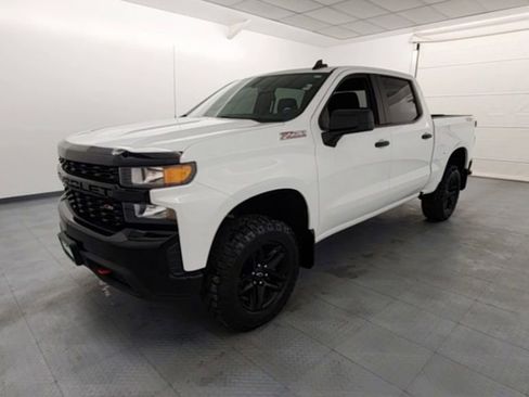 Used 2022 Chevrolet Silverado 1500 Custom Trail Boss w/ LPO, Dark Essentials Package image 3