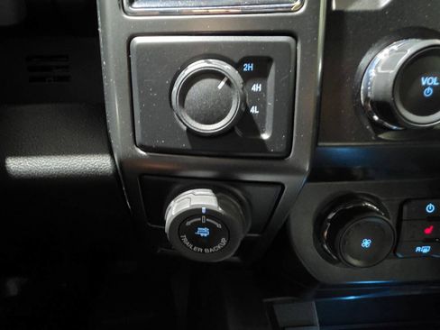 Used 2020 Ford F150 XLT w/ Equipment Group 302A Luxury AWD/4WD image 41