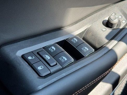 New 2025 Jeep Grand Cherokee L Overland w/ Advanced Protech Group III image 27