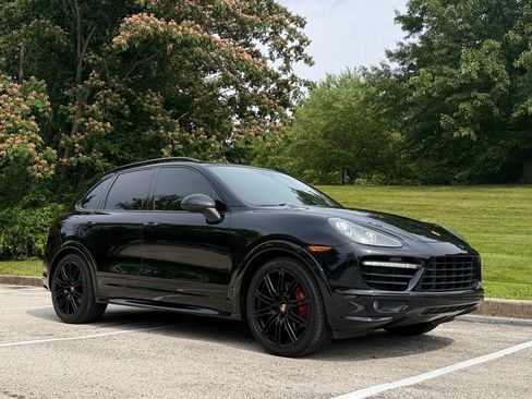 Used 2014 Porsche Cayenne GTS AWD/4WD image 1