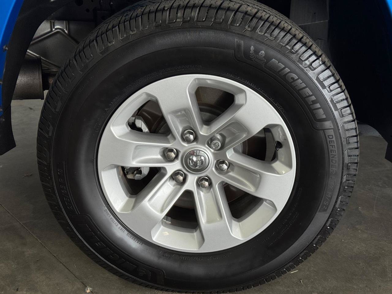 Used 2021 RAM 1500 Laramie AWD/4WD image 30