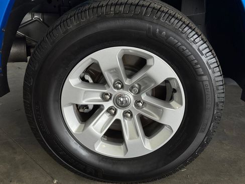 Used 2021 RAM 1500 Laramie AWD/4WD image 30