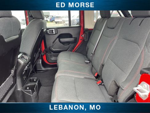 Used 2025 Jeep Wrangler Unlimited Rubicon AWD/4WD image 23