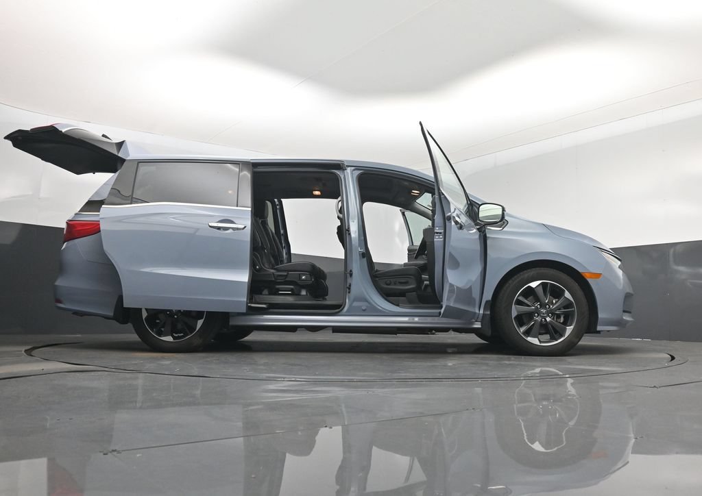 Used 2024 Honda Odyssey Elite image 7