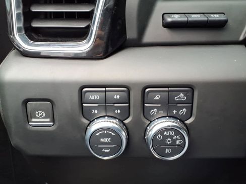 Certified 2023 GMC Sierra 1500 Denali w/ Denali Reserve Package AWD/4WD image 12