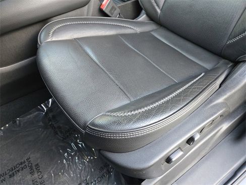 Used 2023 GMC Yukon Denali image 12