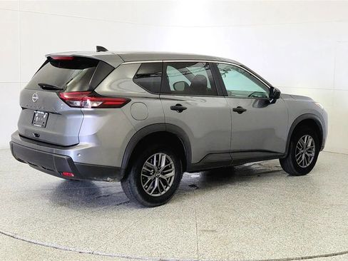 Used 2024 Nissan Rogue S FWD image 7