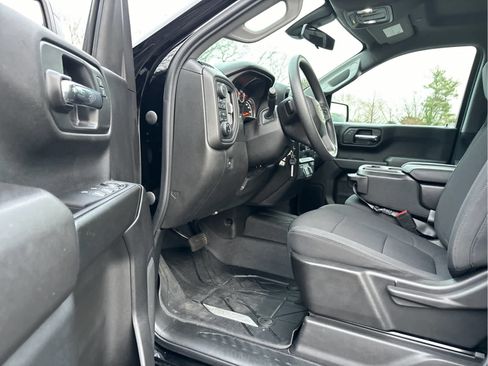Certified 2022 Chevrolet Silverado 1500 Custom w/ LPO, Dark Essentials Package image 6