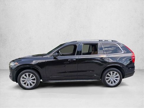 Used 2018 Volvo XC90 T6 Momentum w/ Convenience Package AWD/4WD image 6