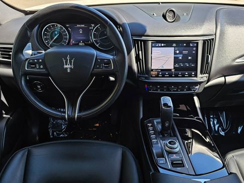 Used 2023 Maserati Levante Modena image 20