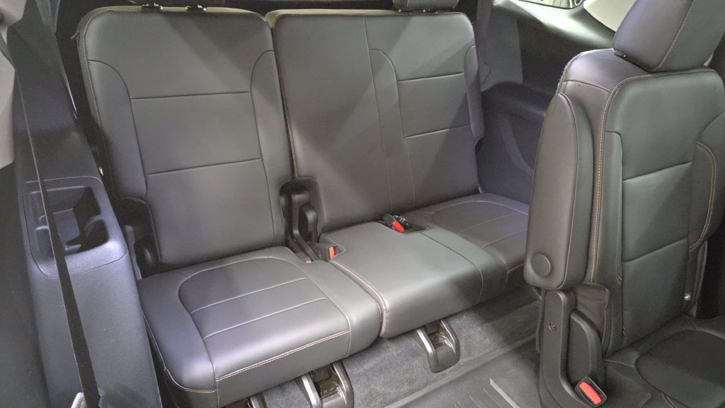 Used 2021 Chevrolet Traverse RS w/ LPO, Floor Liner Package AWD/4WD image 31