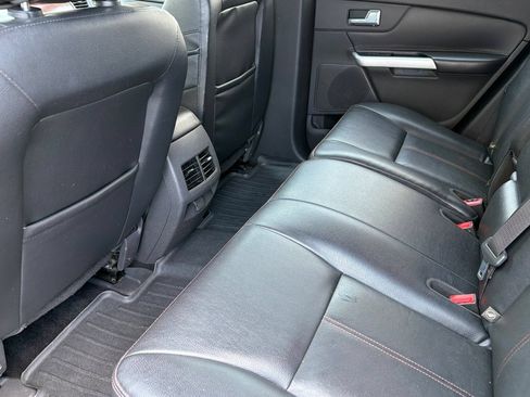 Used 2014 Ford Edge Limited w/ Equipment Group 302A AWD/4WD image 11