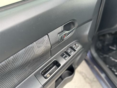 Used 2012 Scion xB FWD image 34