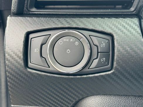 Used 2016 Ford Mustang V6 w/ Equipment Group 051A image 24