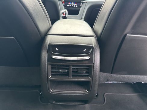 Used 2024 Cadillac XT5 Premium Luxury image 26