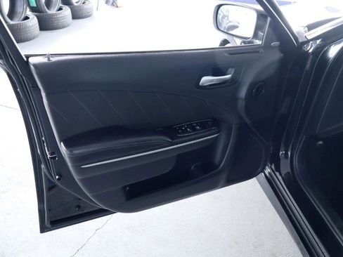 Used 2019 Dodge Charger Scat Pack RWD image 12