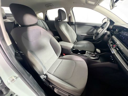 Used 2025 Kia K4 FWD image 31