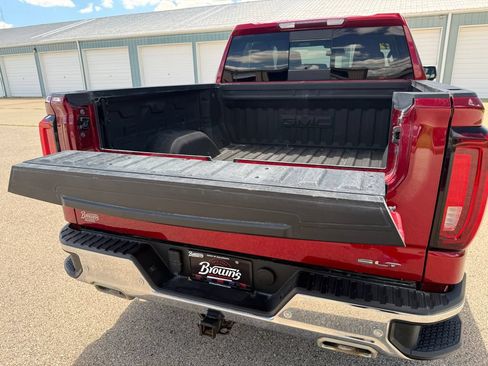 Used 2022 GMC Sierra 1500 SLT w/ SLT Premium Plus Package AWD/4WD image 15