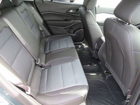 New 2026 Chevrolet Trax LT w/ LPO, Blackout Package image 17